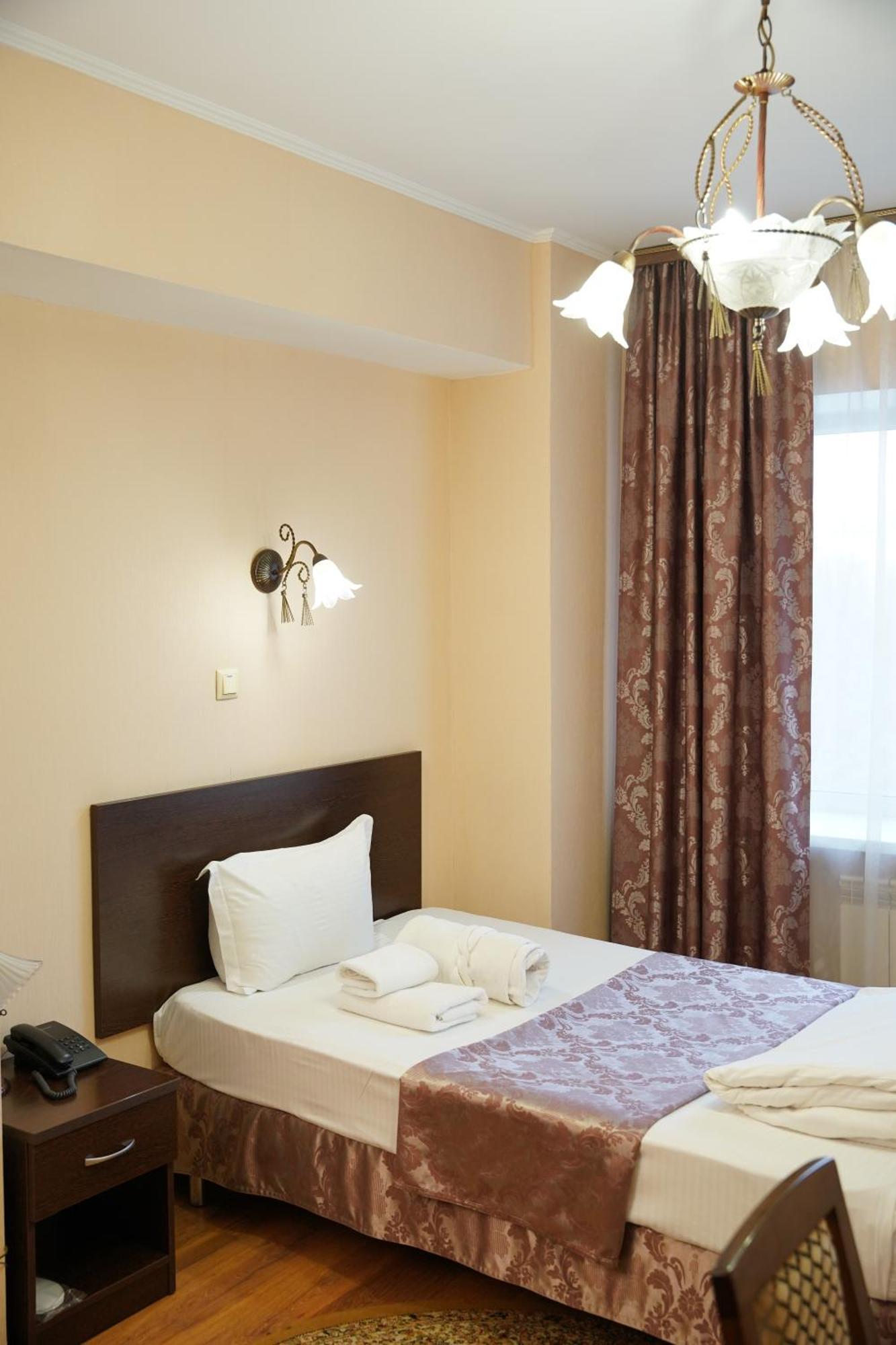 Sultan Beibarys Hotel Nur-Sultan  Exterior photo
